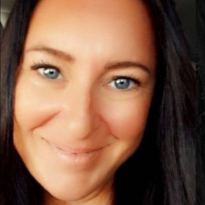 Meet your Posher, Malissa